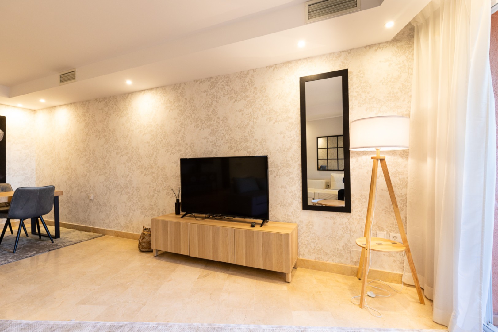 Oportunidad de adquirir este impecable apartamento recién reformado en plena milla de oro de Marbella