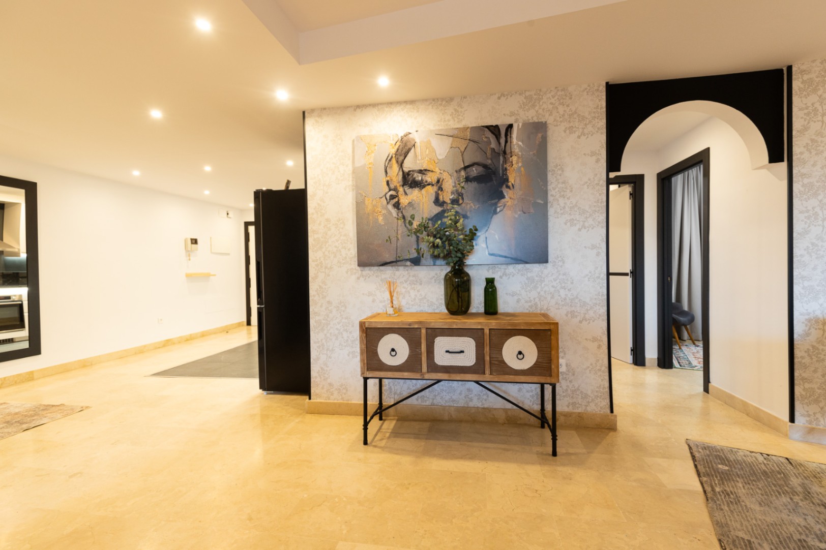 Oportunidad de adquirir este impecable apartamento recién reformado en plena milla de oro de Marbella