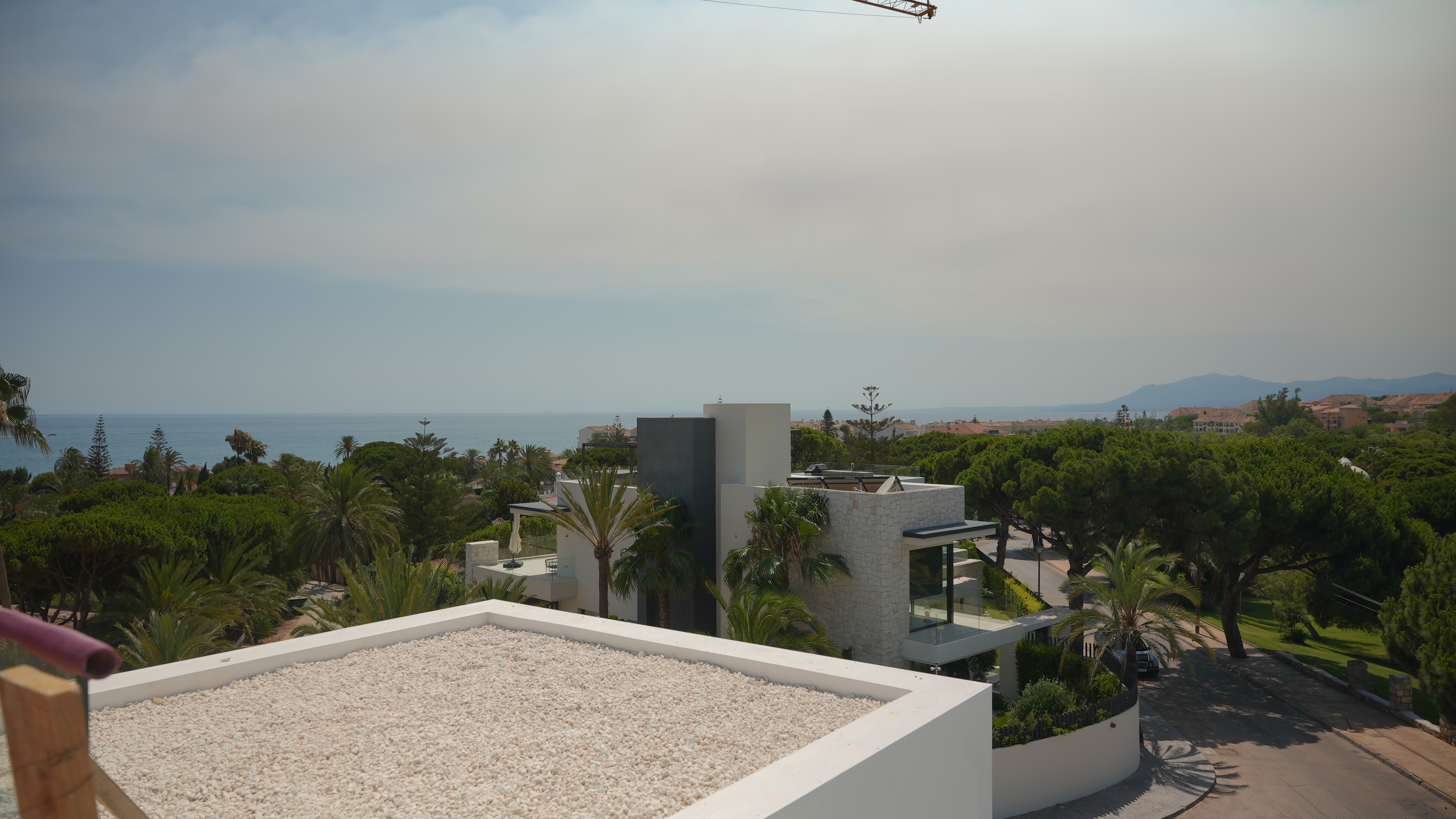Neu gebaute Strandvilla, schlüsselfertig, in Marbella Ost