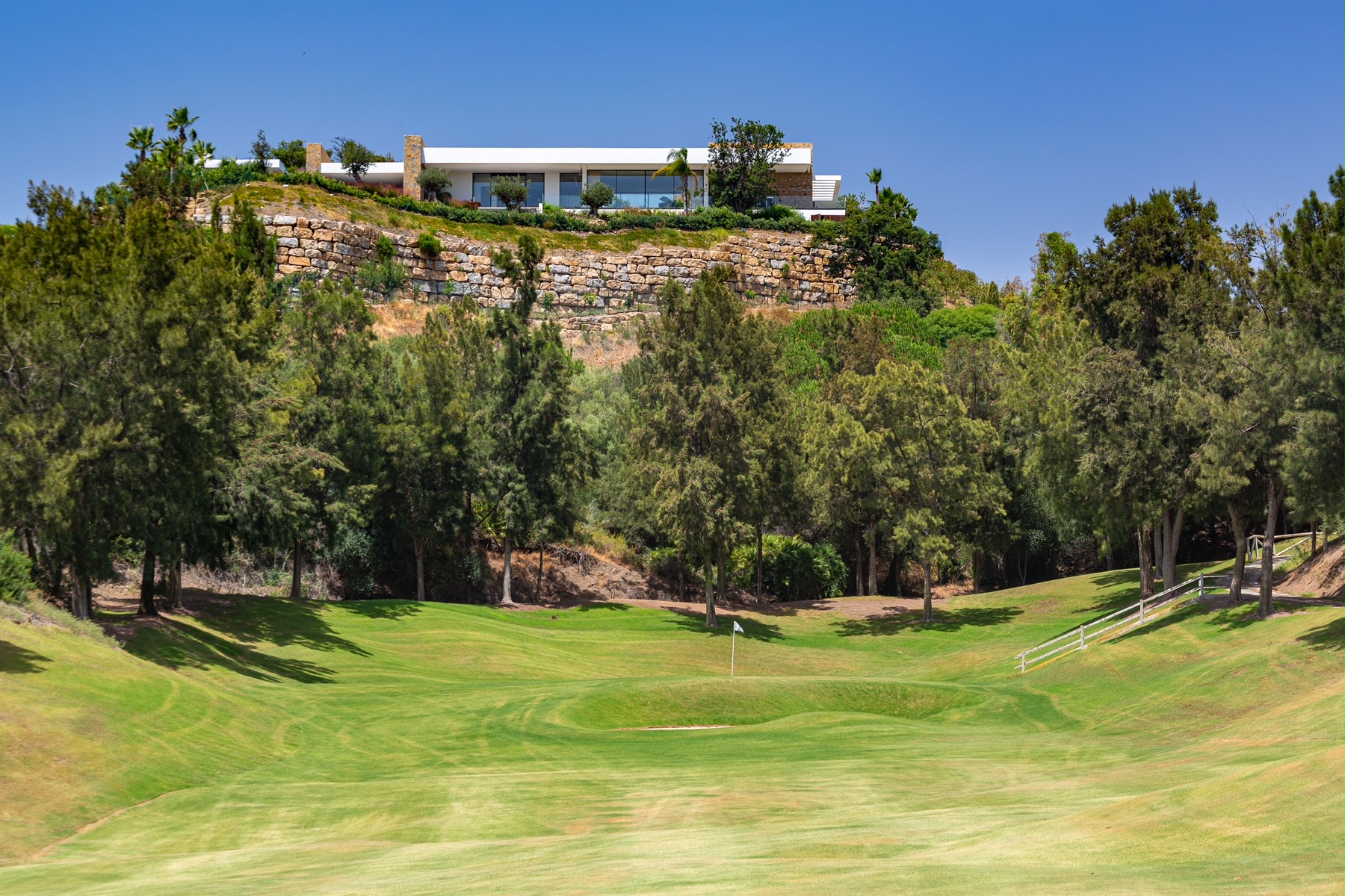 Alucinante y majestuosa villa en la esxclusiva comunidad Marbella club con vistas que enamoran